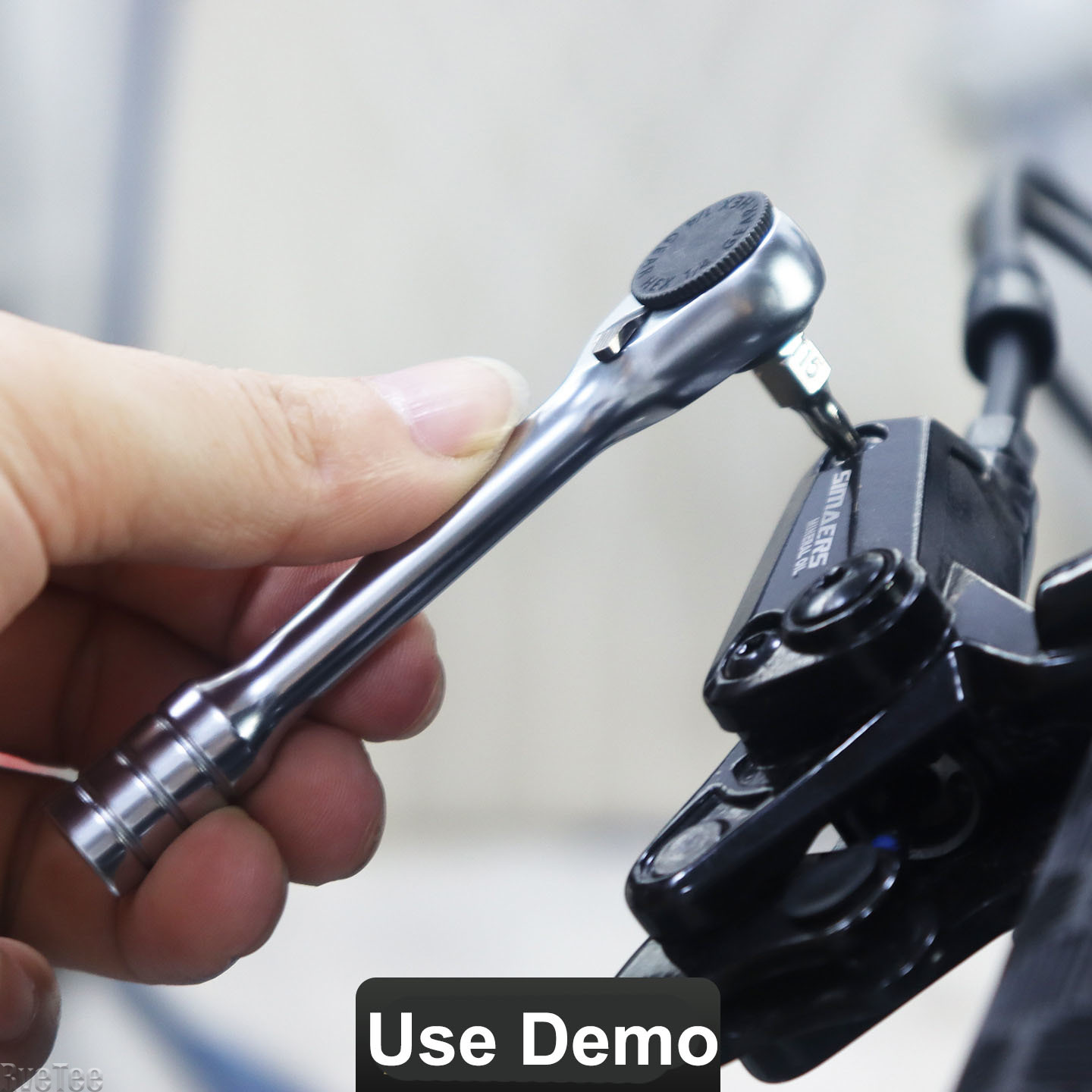 Zestaw kluczy nasadowych 13w1  – Mini Workshop Tools recenzja i cena